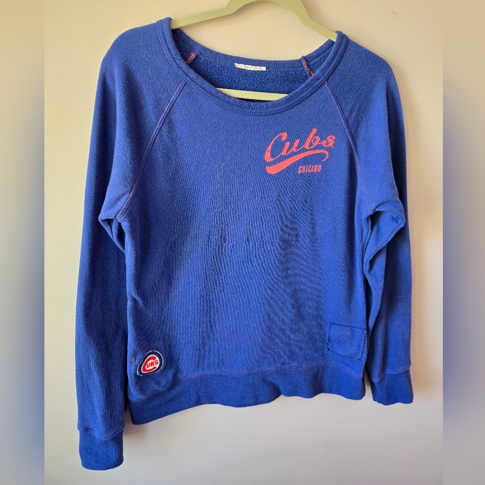 Chicago Cubs Double-Sided Graphic Sweatshirt med